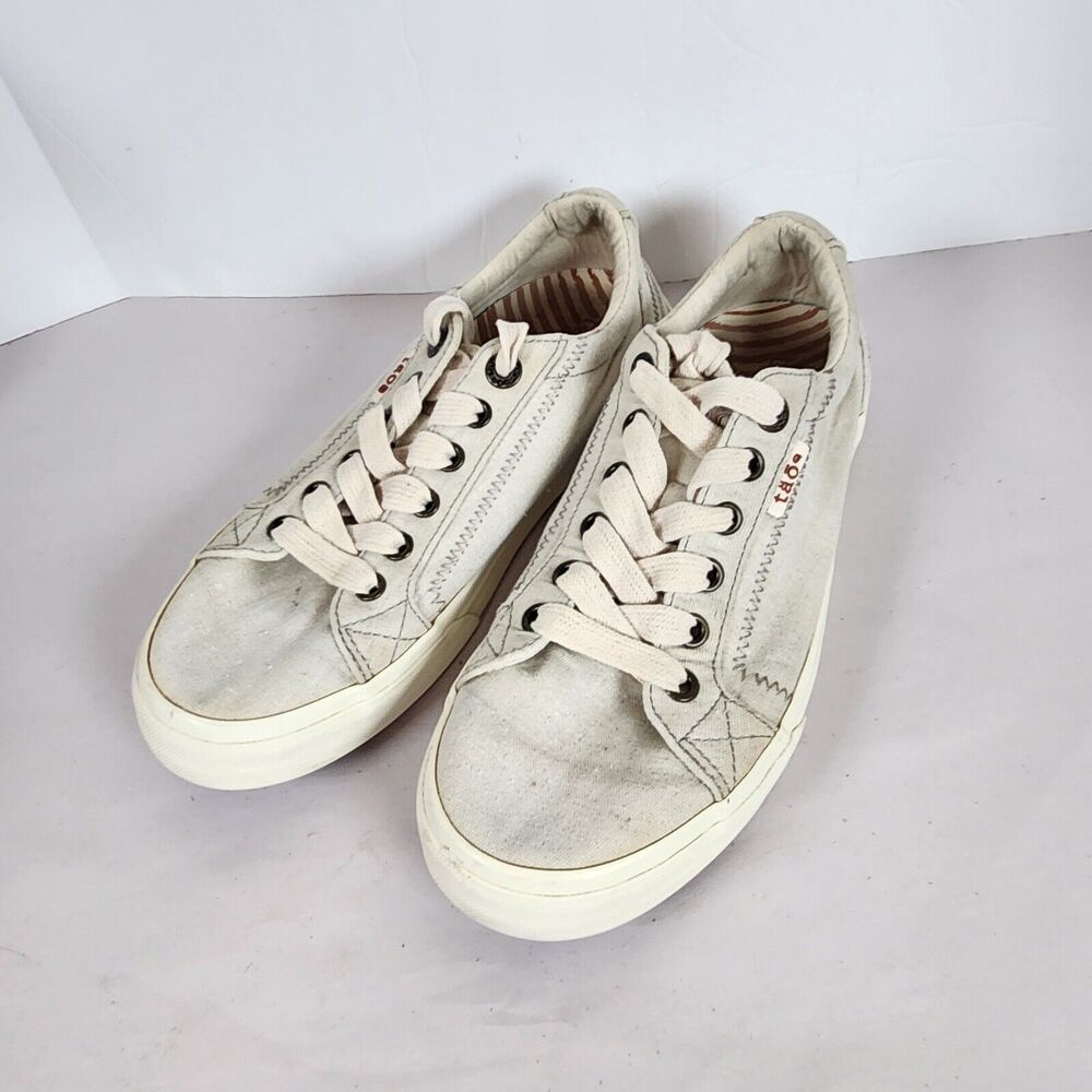 Taos Shoes Women 7.5 white Canvas Lace up Comfort Support Cushioned Sneaker Star